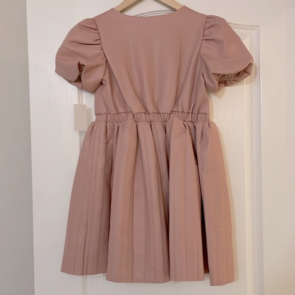 Mauve Glow Pleated Cap-Sleeve Surplice Dress - Picture 6 of 12